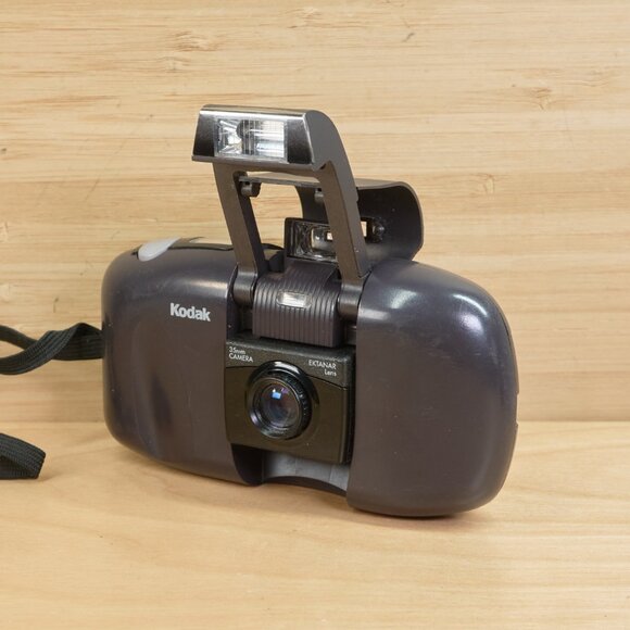 Vintage Kodak Cameo Motor / Vintage Point and Shoot Film Camera - Picture 2 of 7